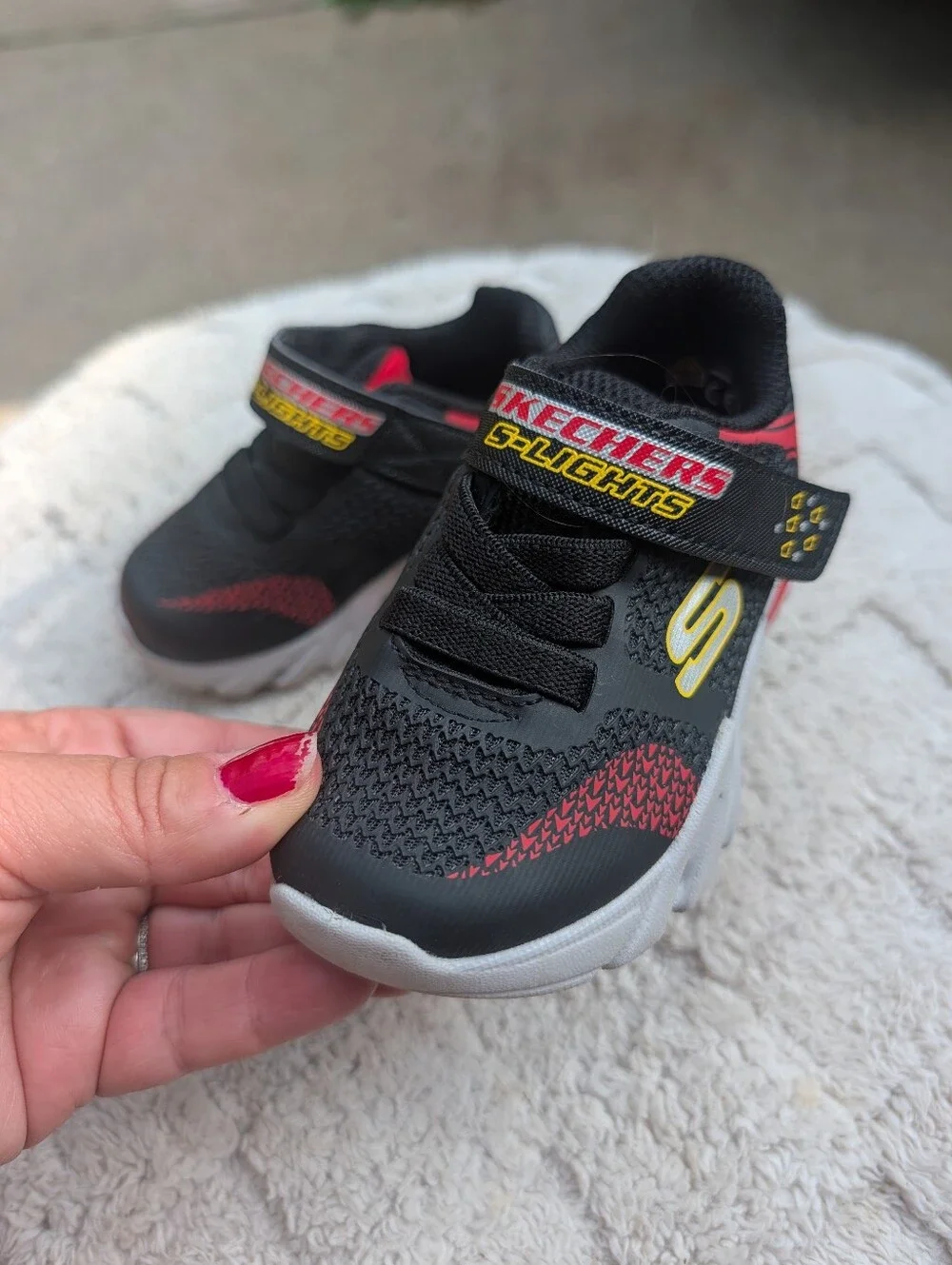 Skechers Kids Black, Red & Yellow Light-Up Sneakers Size 5